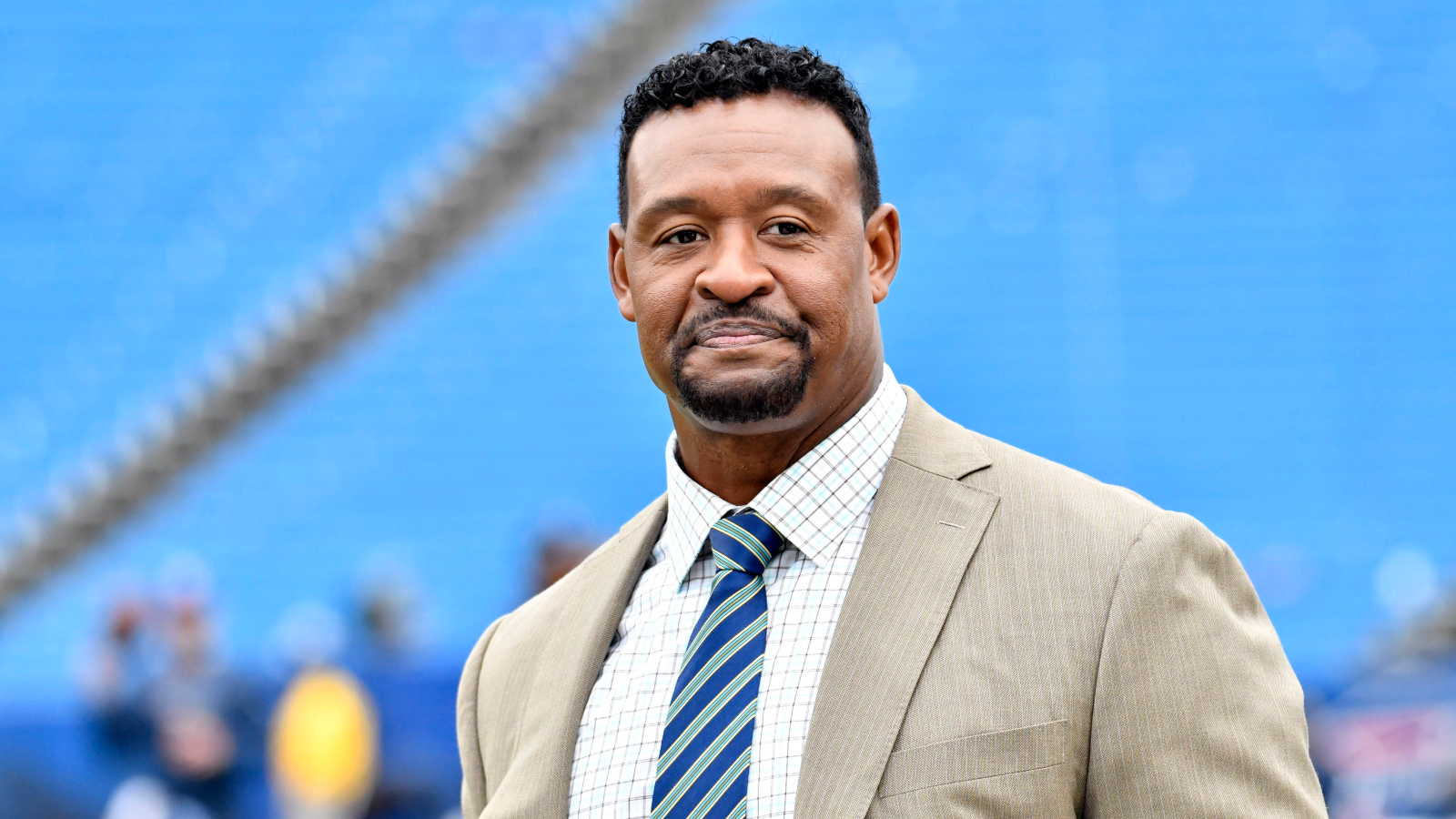 TMZ: Patriots HoFer Willie McGinest Sued for Allegedly Punching Man in Gym  in 2021, News, Scores, Highlights, Stats, and Rumors