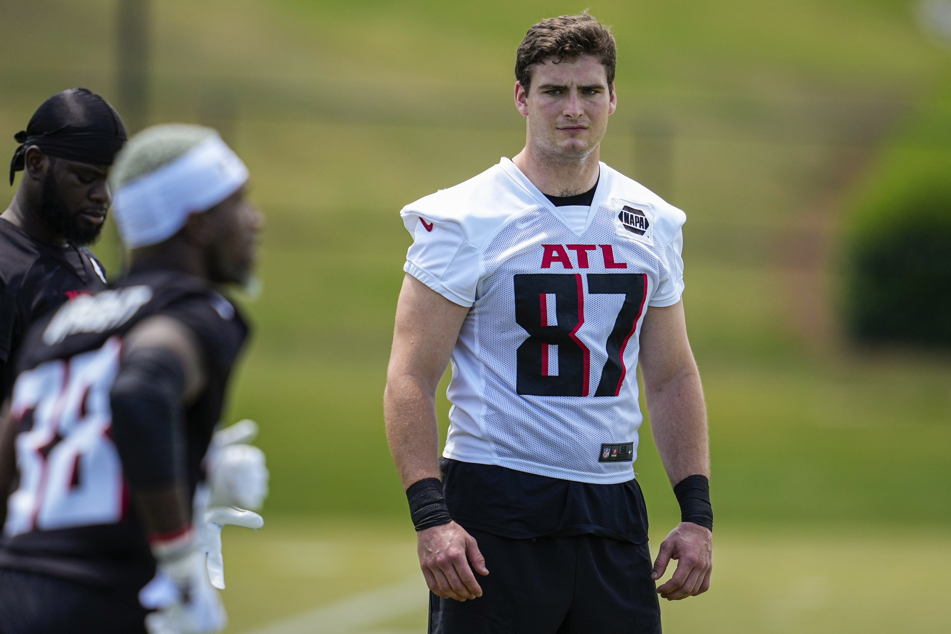 Falcons place Caleb Huntley on IR, pluck linebacker David Anenih from  Steelers