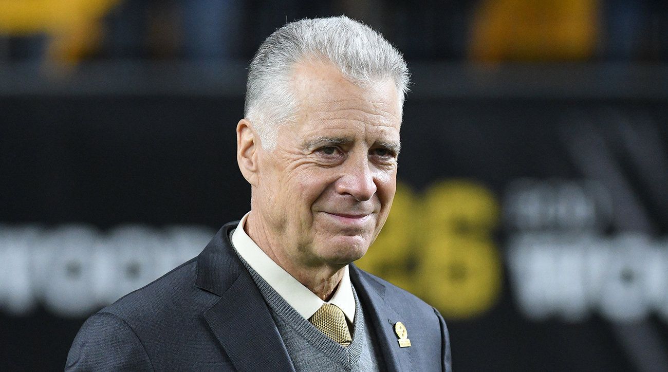 Pittsburgh Steelers on X: #Steelers President Art Rooney II just announced  that @francoharrishof's No. 32 will be retired by the team at halftime of  our Week 16 game against the Raiders.  /