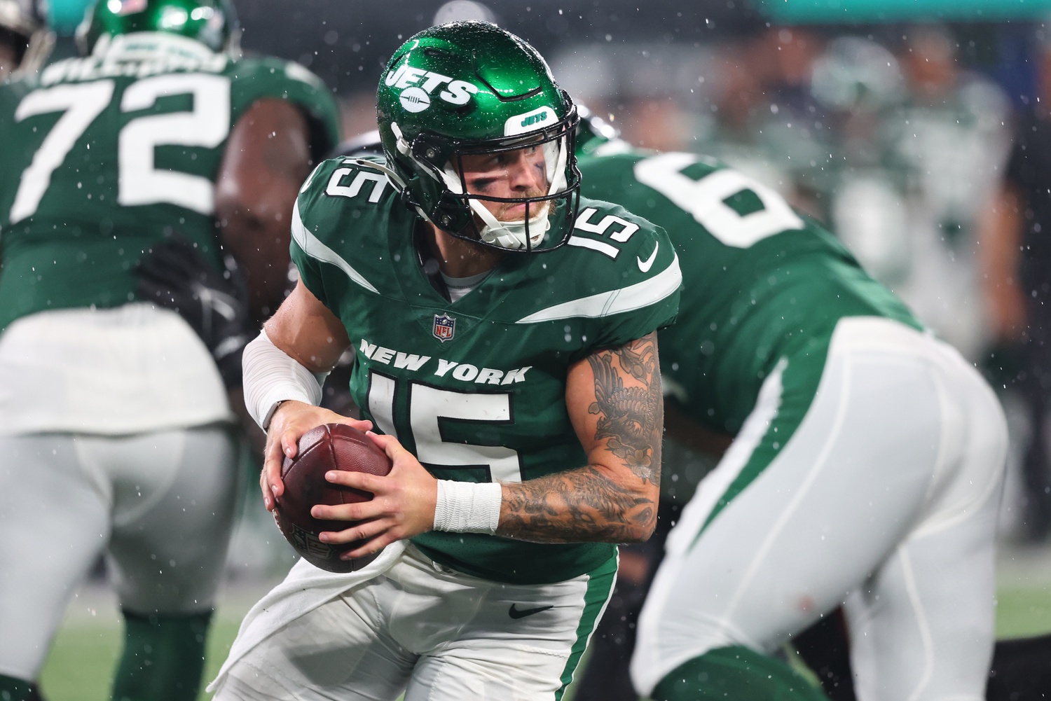 NY Jets activate QB Chris Streveler to back up Zach Wilson