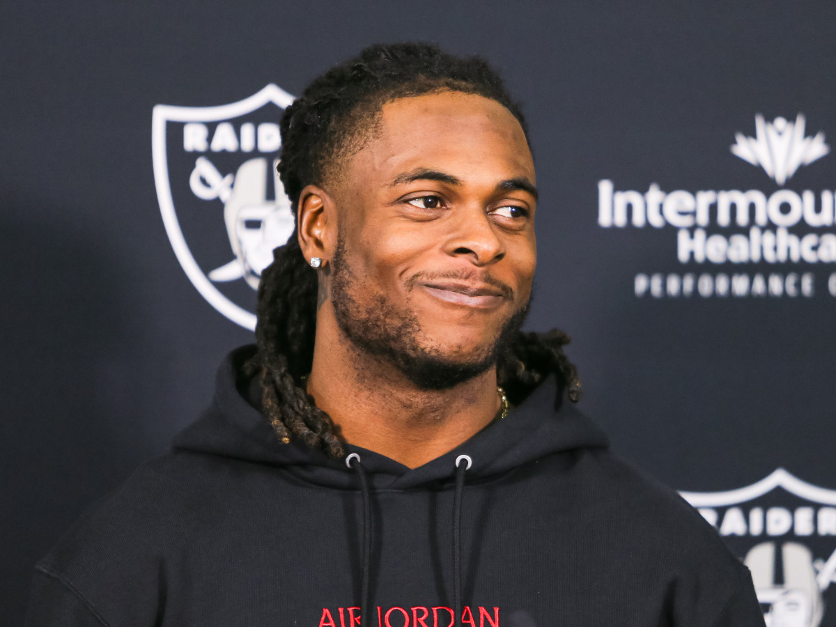 Las Vegas Raiders WR Davante Adams w16 update - Sports Illustrated Las ...