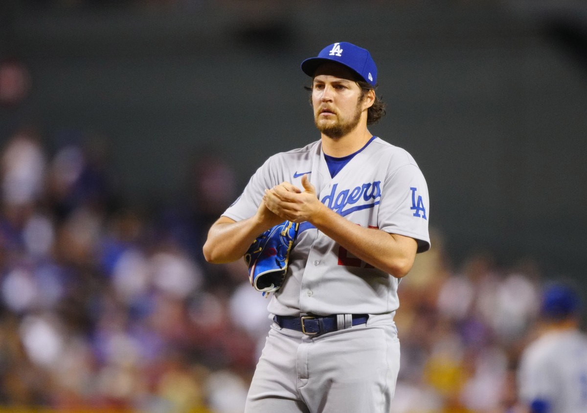 Dodgers reportedly may have savior on Trevor Bauer trade front