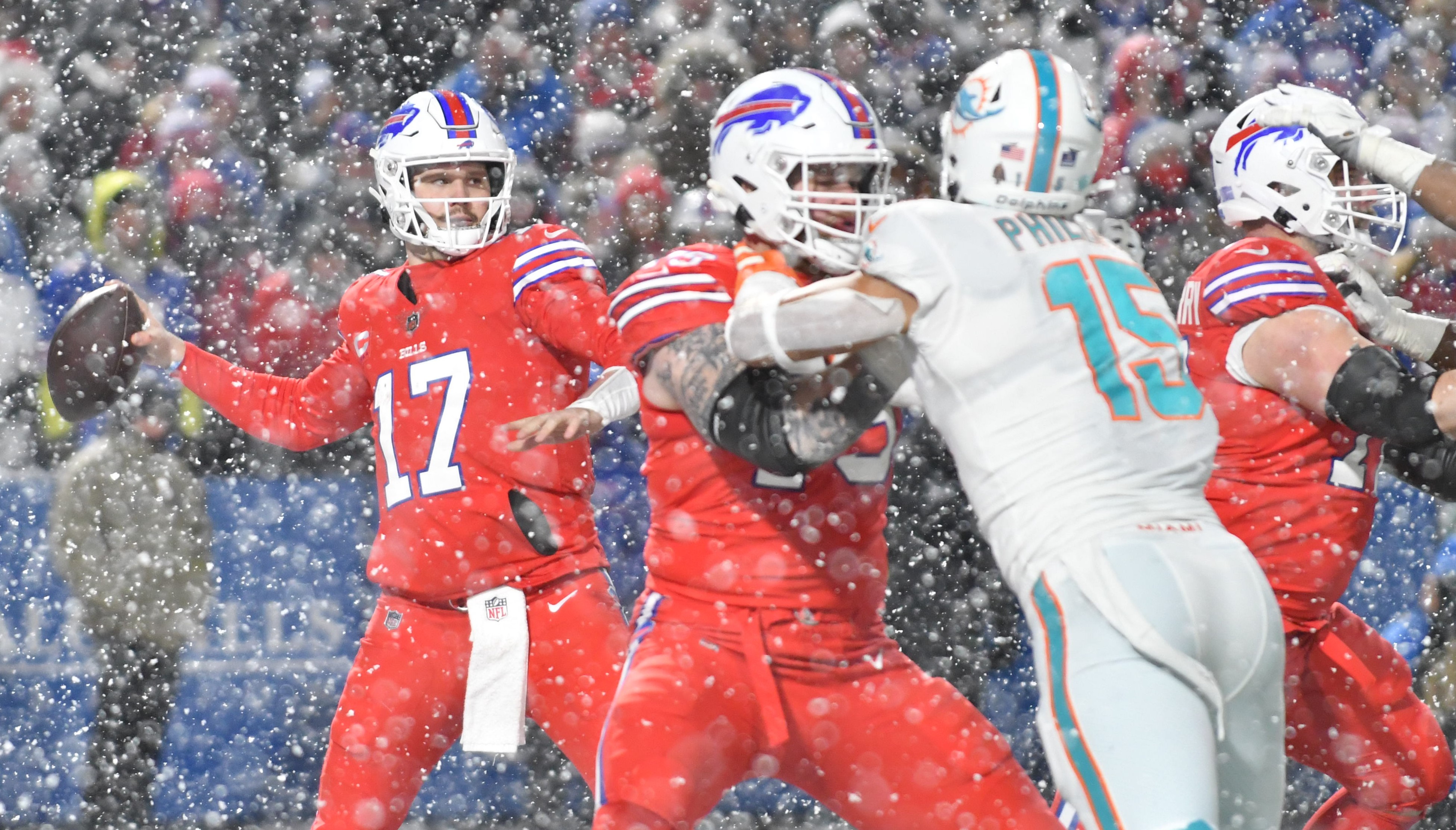 Bears and Bills Fight the Cold - Sports Illustrated Chicago Bears News,  Analysis and More