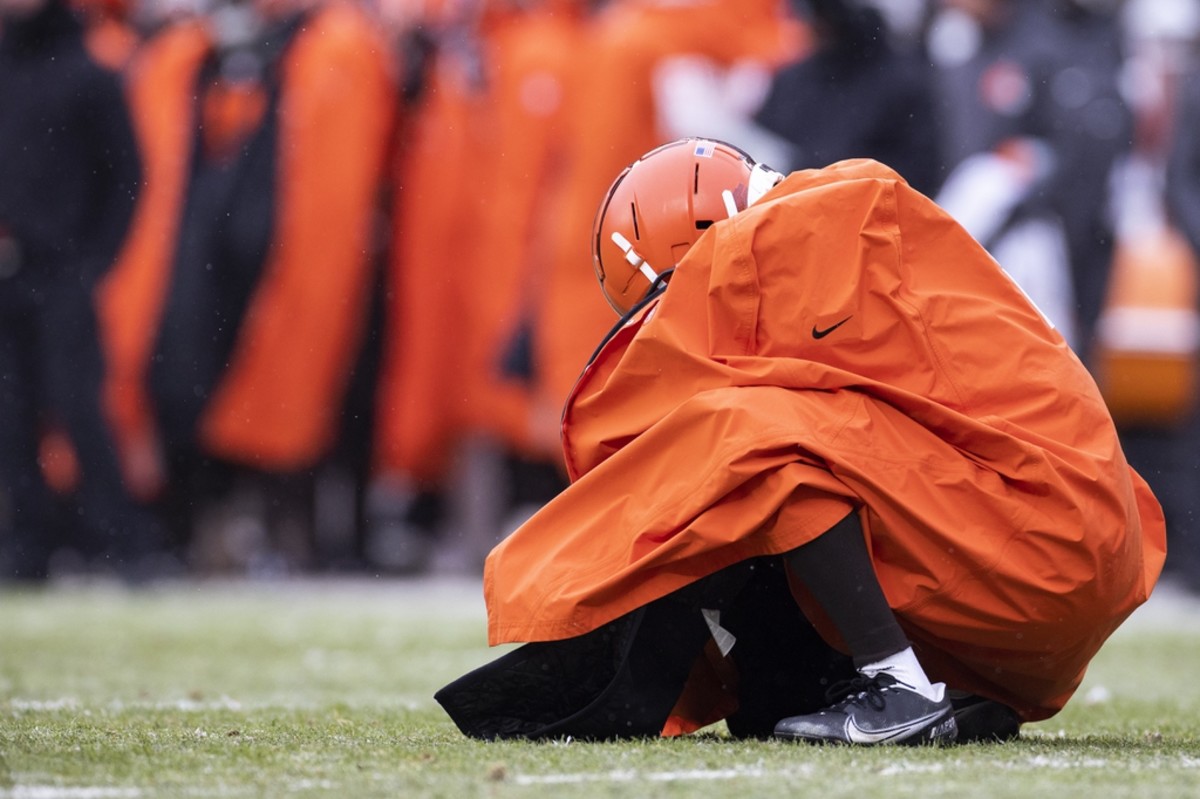 Browns officially eliminated from playoffs with loss to Saints