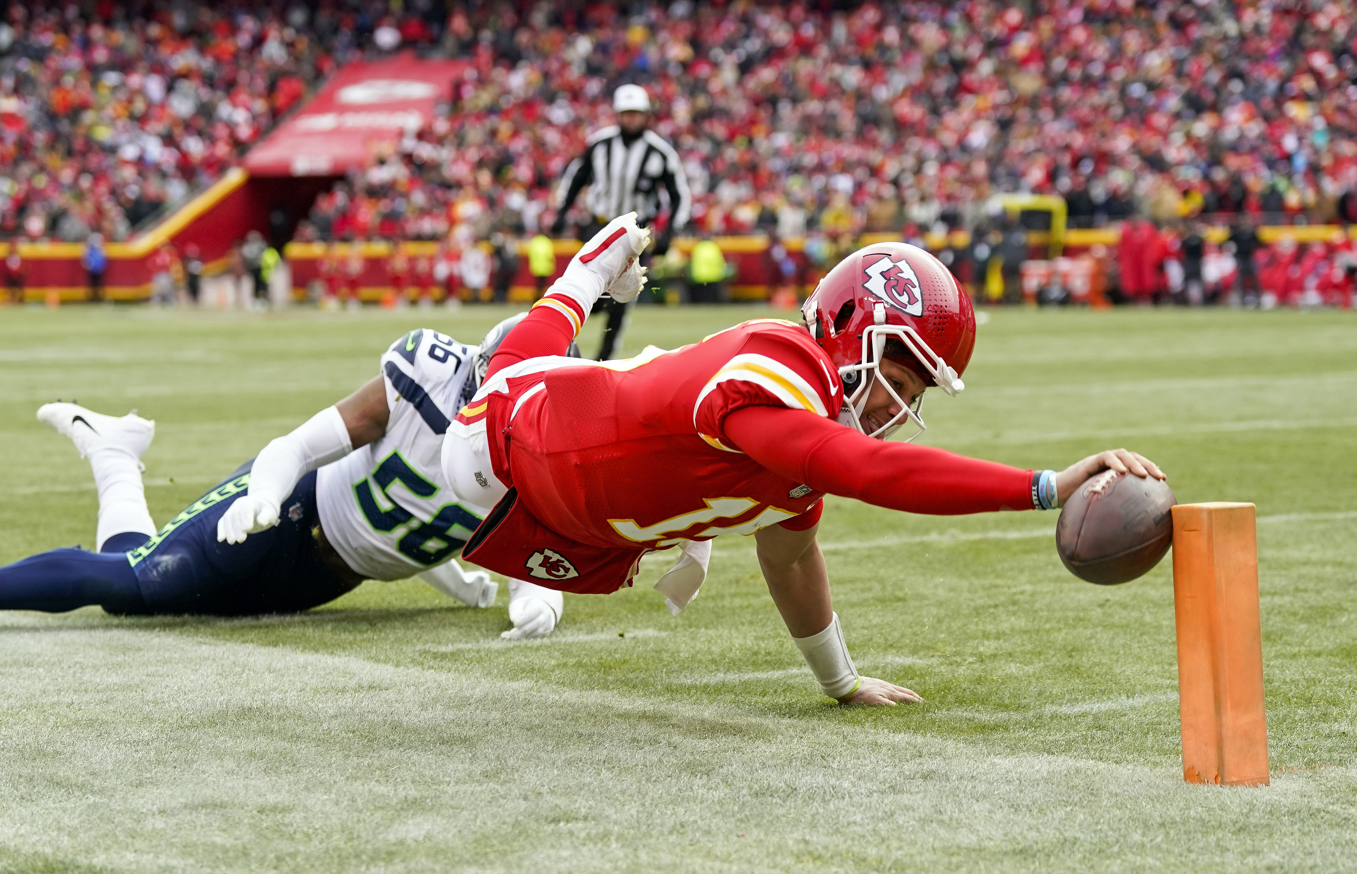 KC Chiefs Are Far From Complacent After Christmas Eve Win Over Seattle  Seahawks - Sports Illustrated Kansas City Chiefs News, Analysis and More