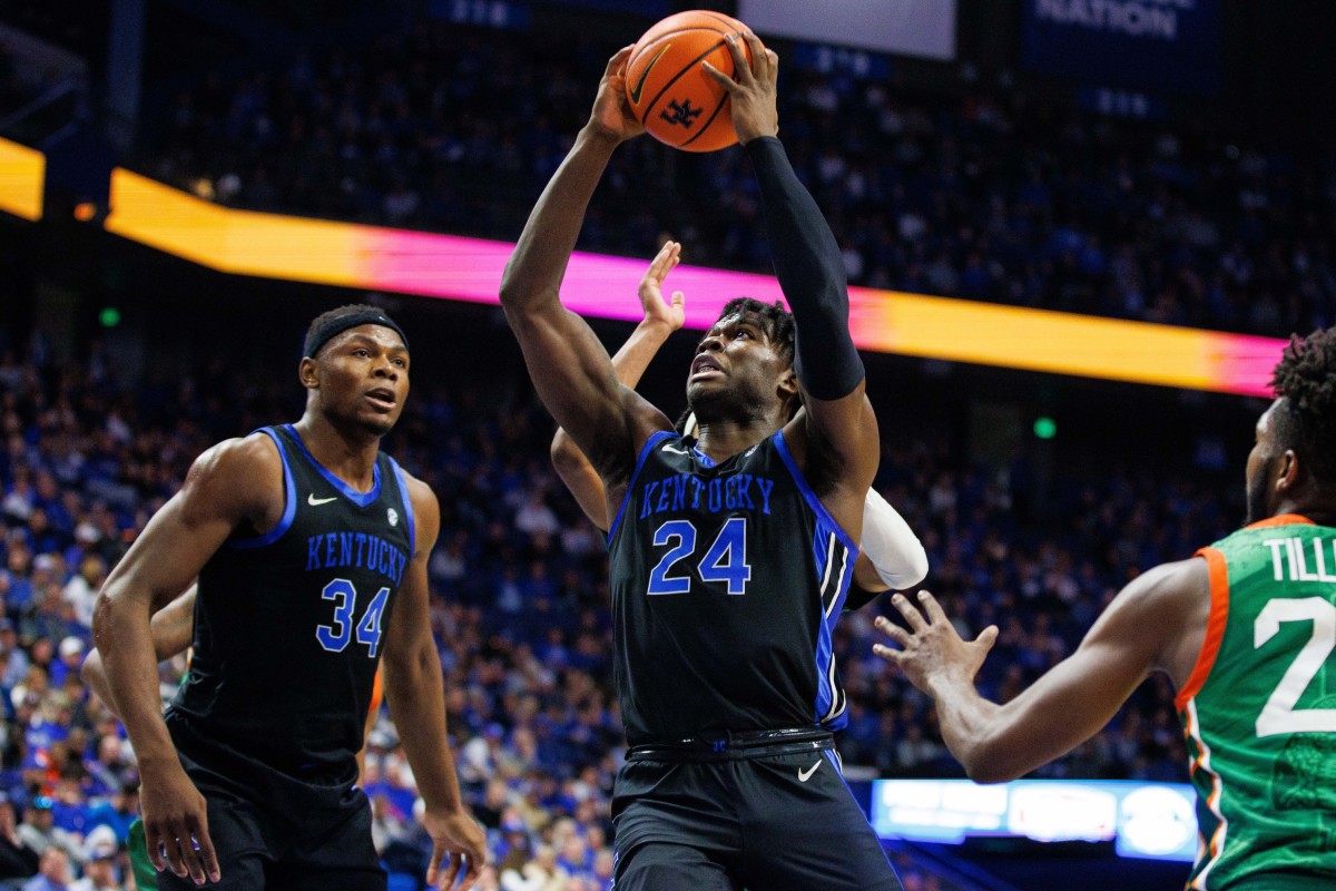 Kentucky Basketball Remains No. 19 In Latest AP Poll - Sports ...