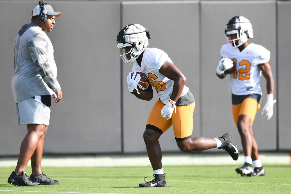 Tennessee s Justin Williams-Thomas participates in a drill during the second day of Tennessee football practice at Anderson Training Facility in Knoxville