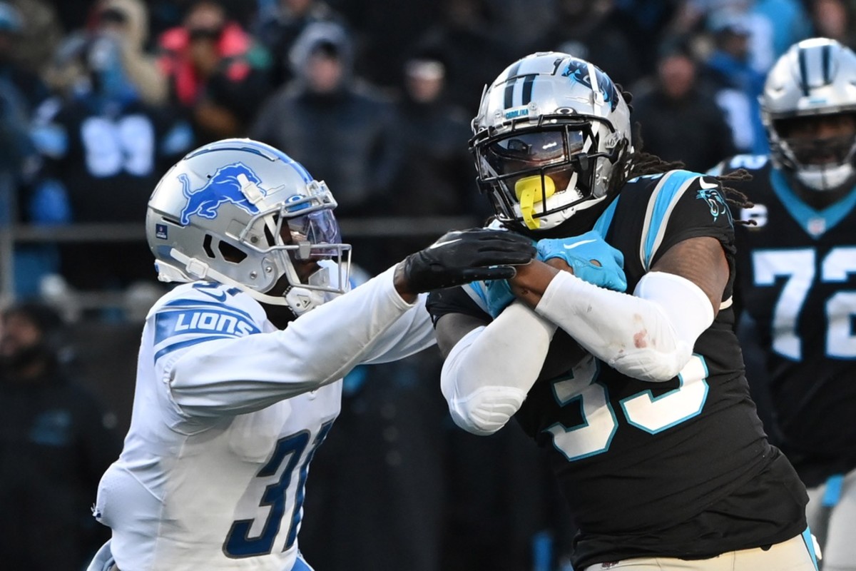 Carolina Panthers RB D'Onta Foreman Named NFC Offensive Player of the