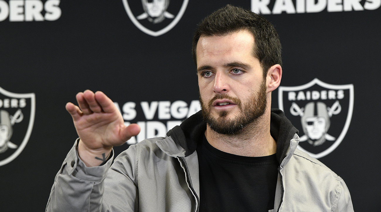 Offseason bonding helps Derek Carr with Raiders teammates