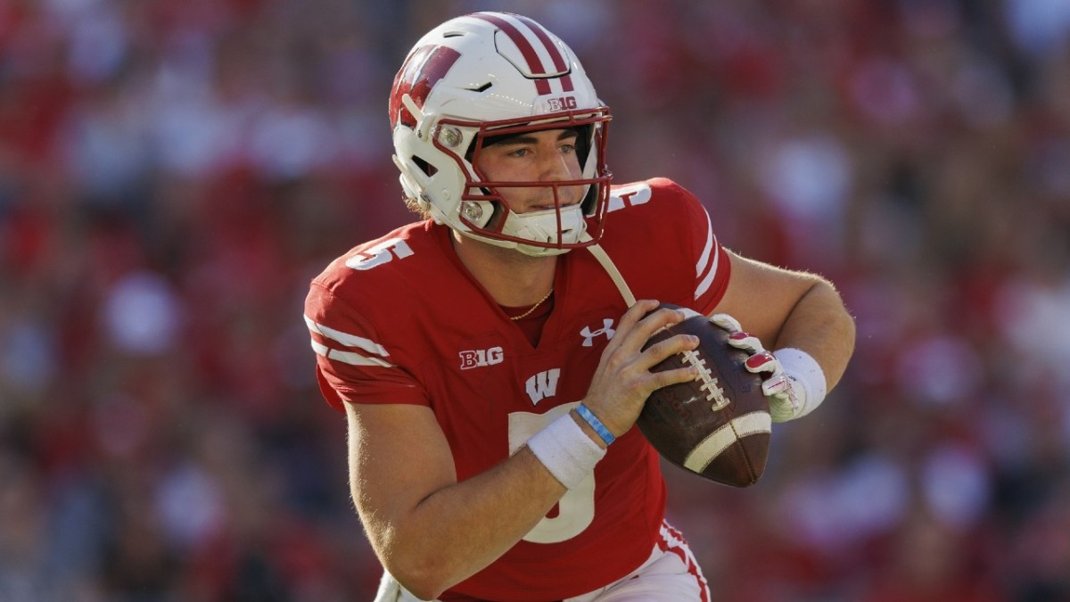 Florida QB Graham Mertz with Wisconsin in 2022.