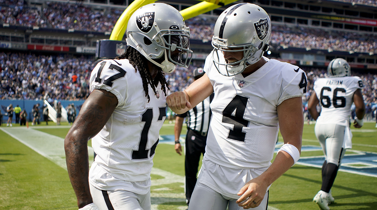 Derek Carr Criticized by Raiders Fans After Davante Adams