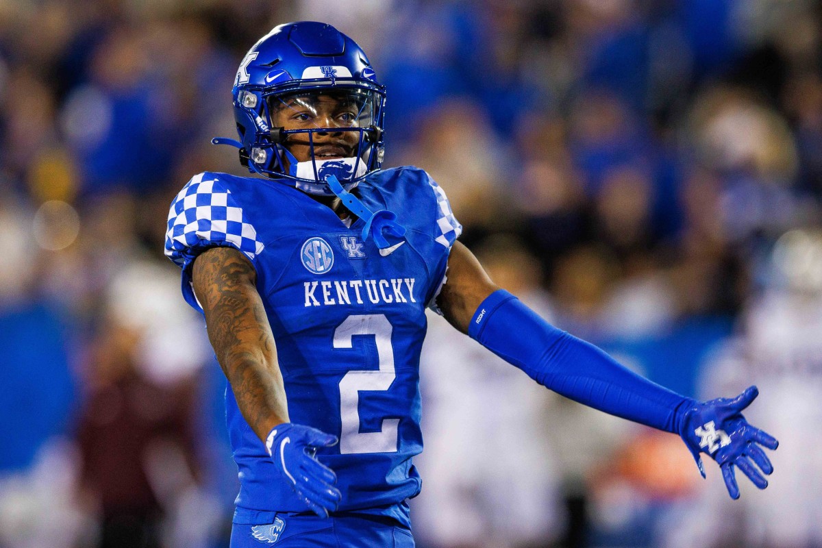 Look: Kentucky Rocking All Blue for Music City Bowl Against Iowa