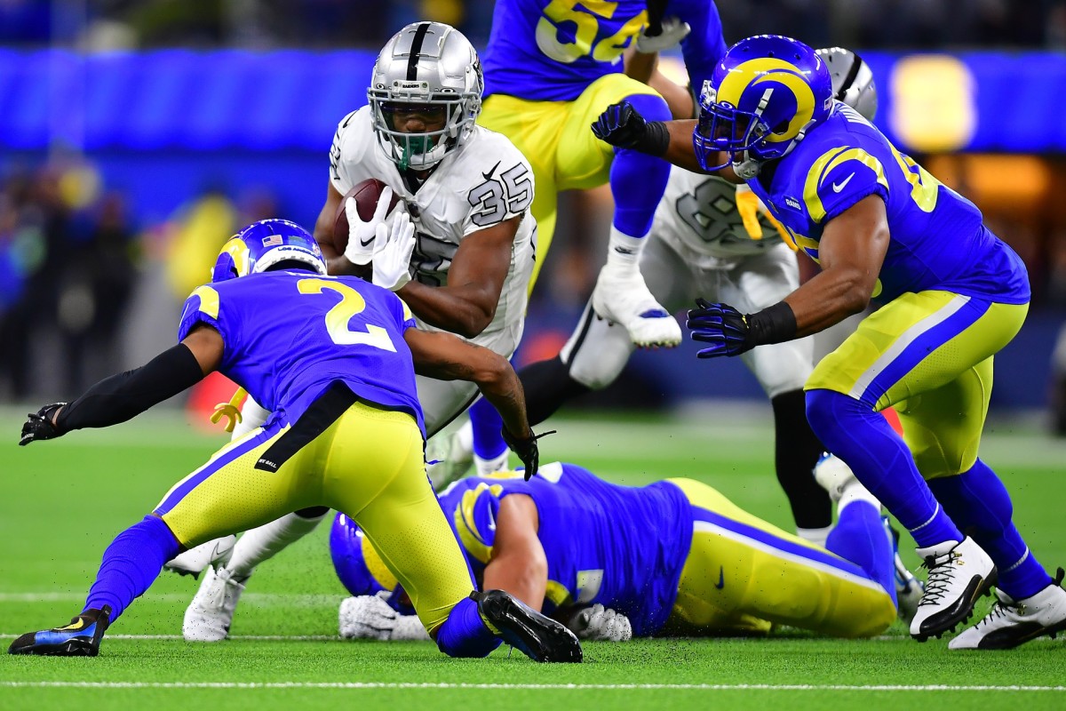 Las Vegas Raiders Rookie Zamir White Is Acquiring Valuable Experience Playing Behind Josh Jacobs 