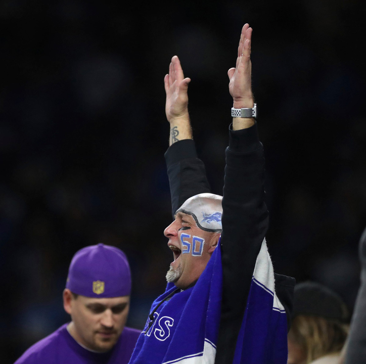 Lions set Ford Field attendance record amid NFL gate decline