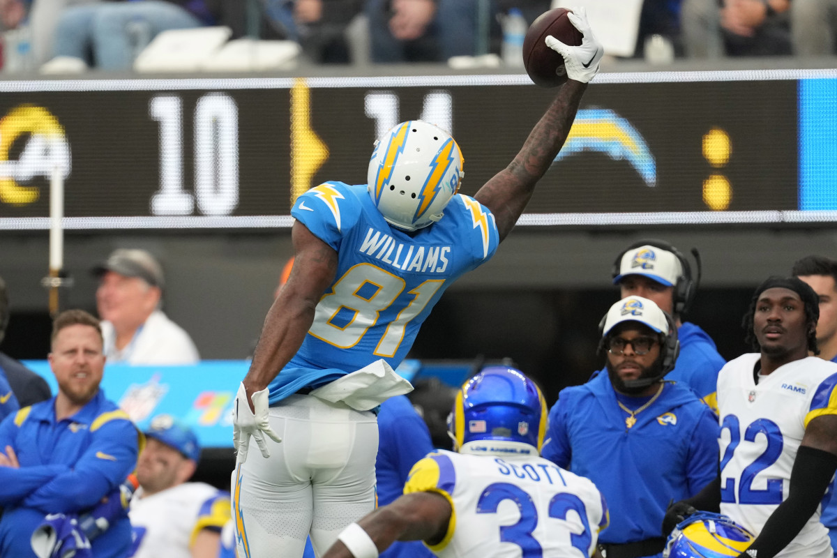 Los Angeles Chargers Rout Los Angeles Rams 31-10 With Complete