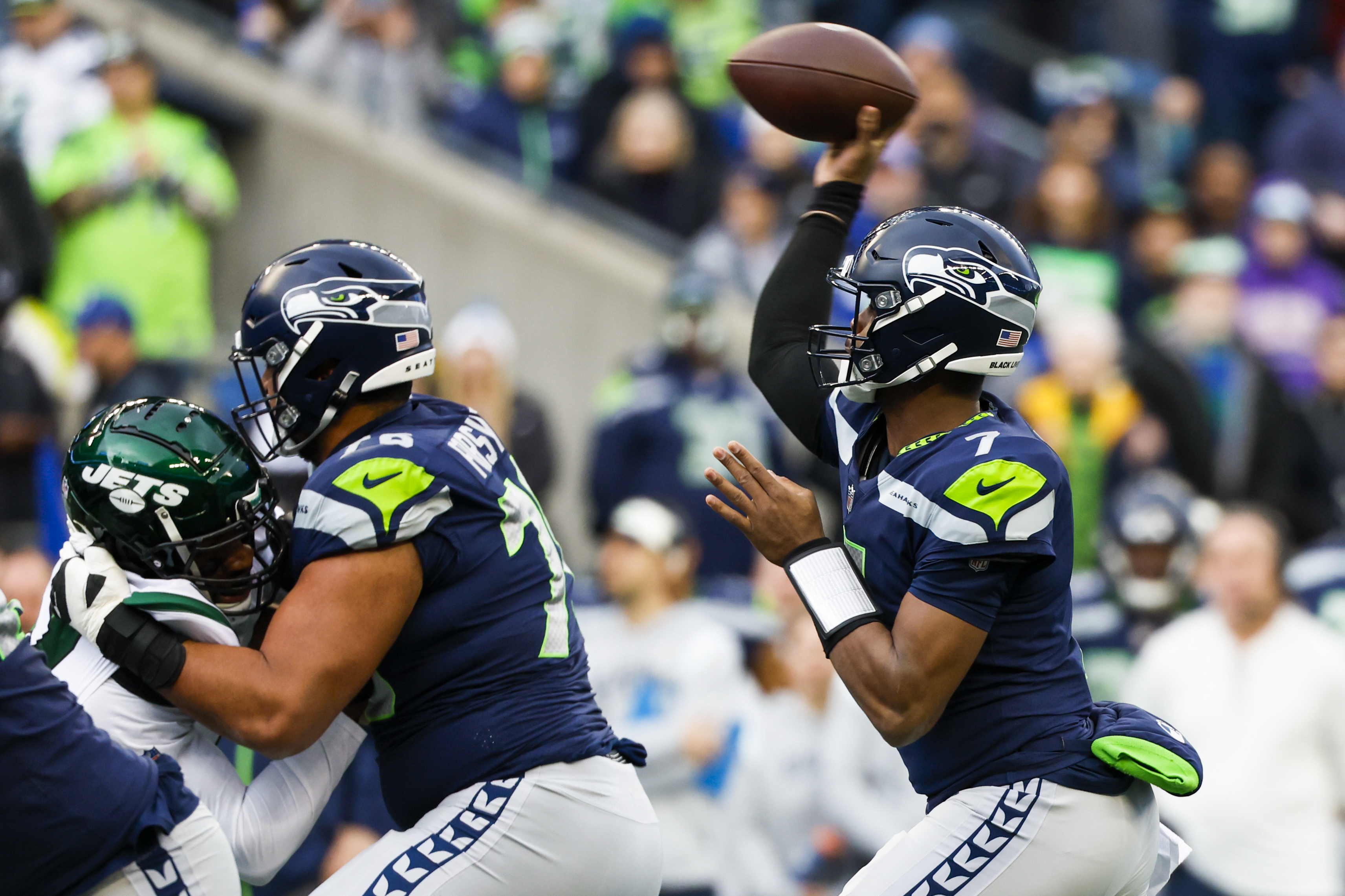 Seahawks top Jets 23-6 in Geno Smith's revenge game