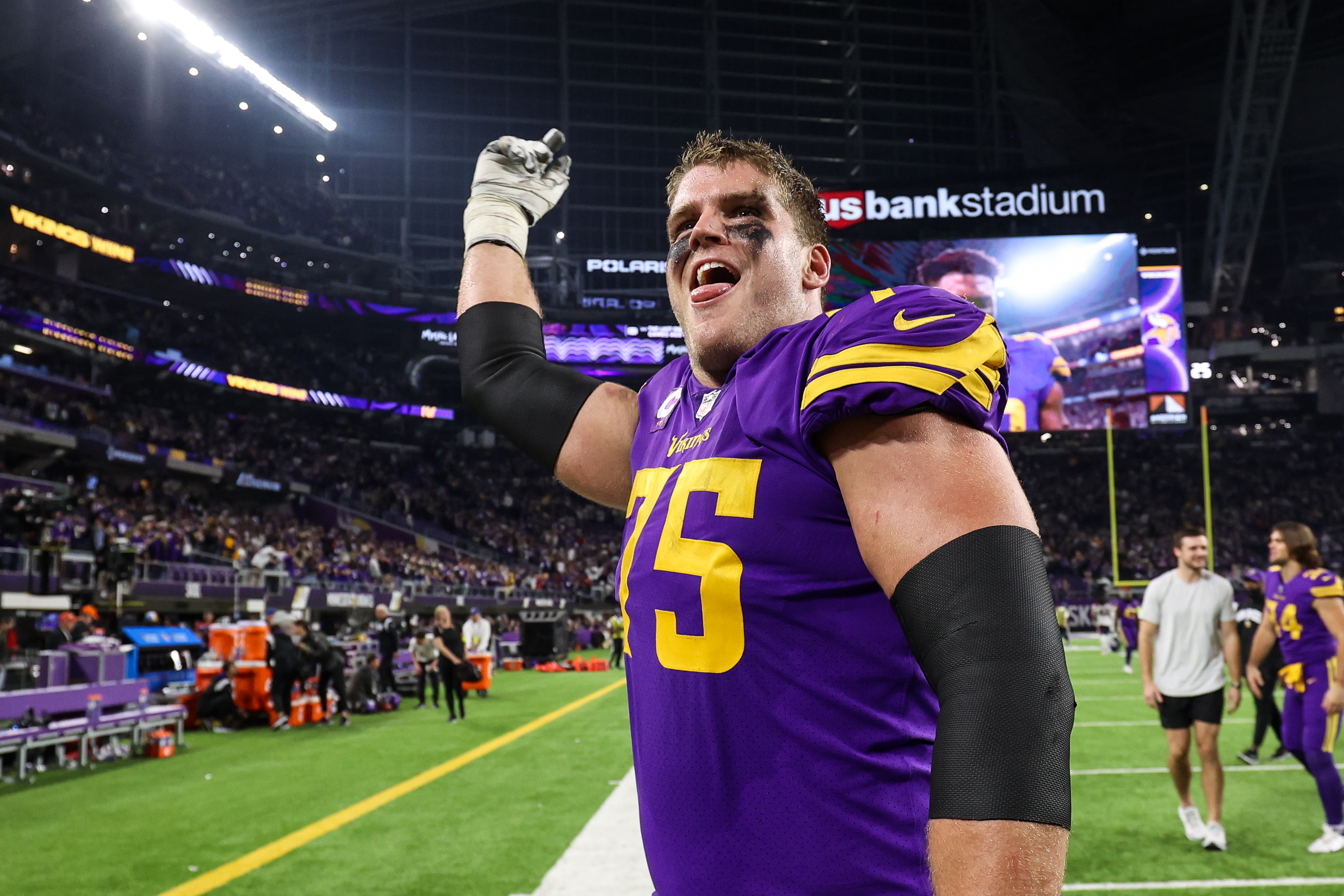 Vikings roster countdown: No. 65 Austin Schlottmann — interior depth -  Sports Illustrated Minnesota Vikings News, Analysis and More