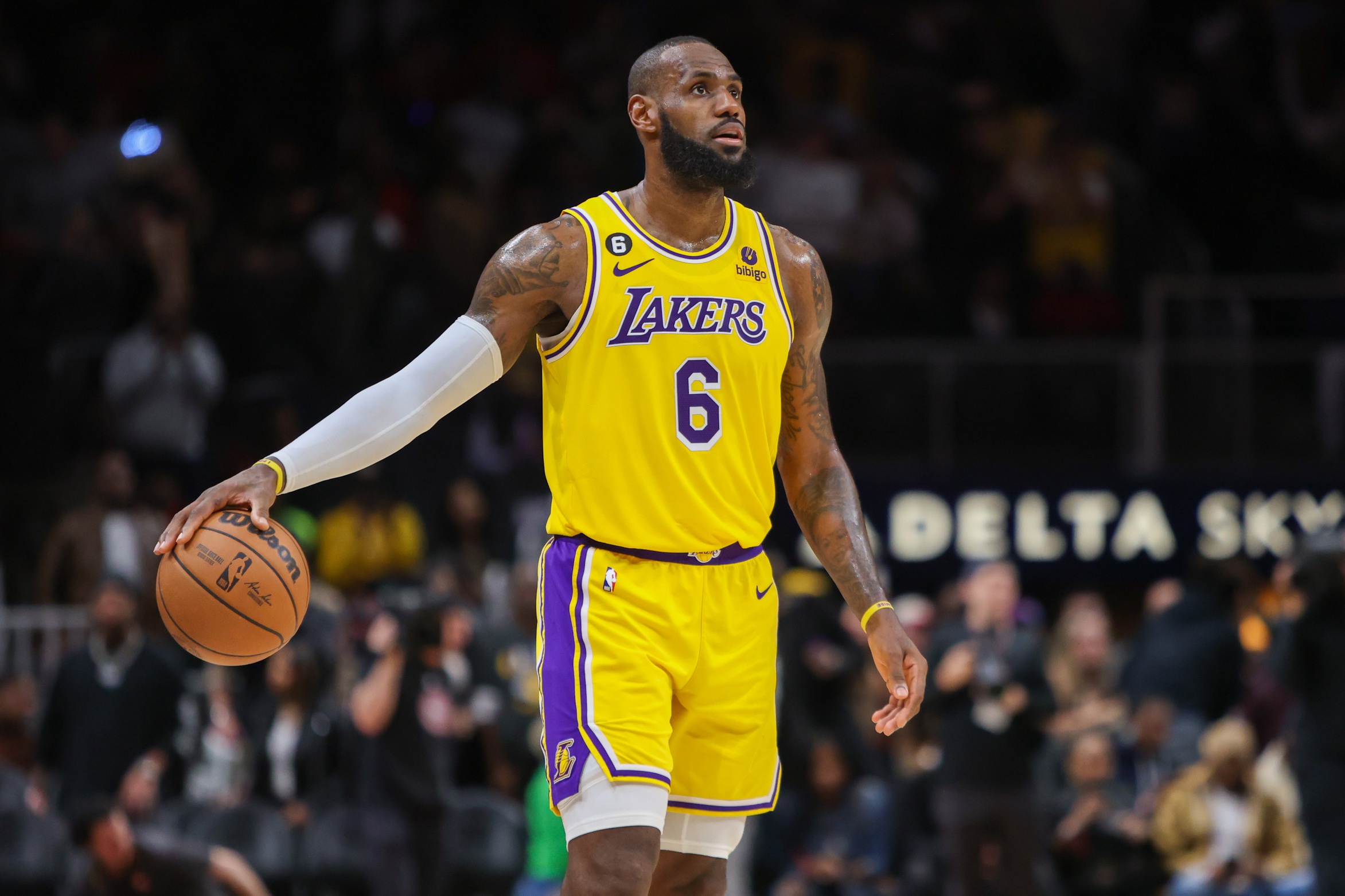 LeBron James' Injury Status For Lakers-Hornets Game - Fastbreak On ...