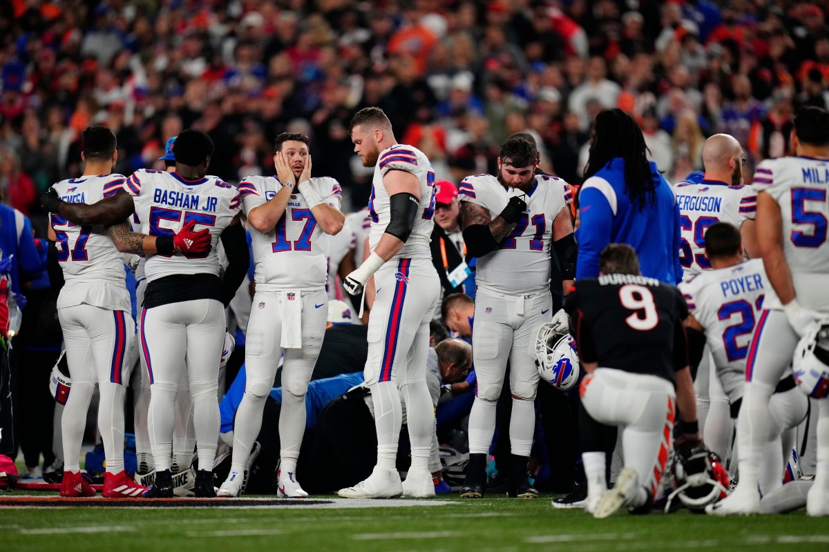 On Monday night, Bengals were told the game will resume in 10 minutes - NBC  Sports