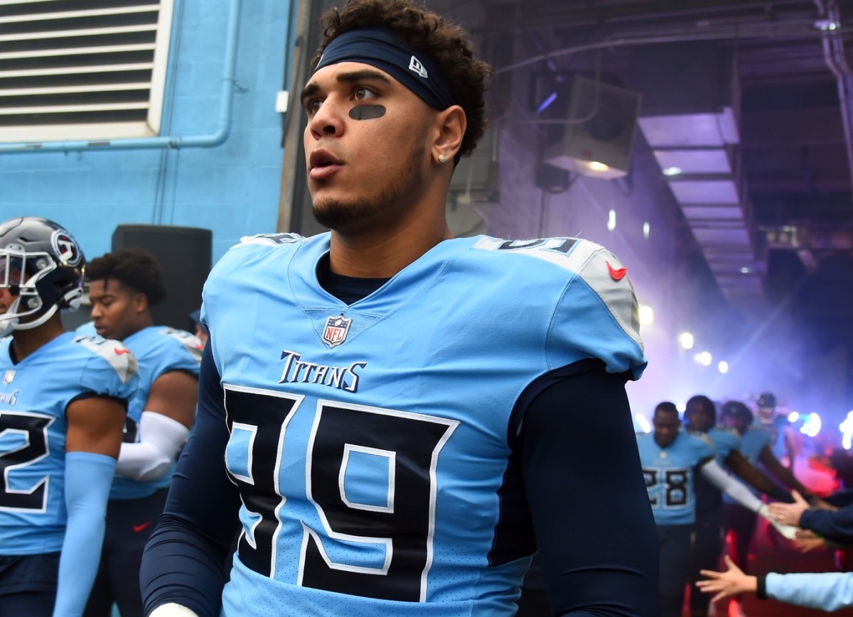 Rashad Weaver Shares Tight Bond With Buffalo's Damar Hamlin - Sports  Illustrated Tennessee Titans News, Analysis and More