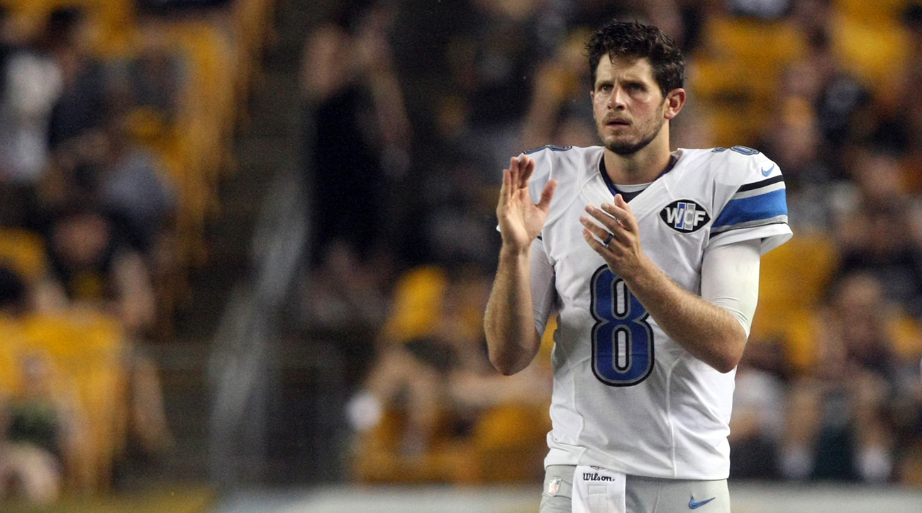 Dan Orlovsky prays for Bills' Damar Hamlin live on ESPN