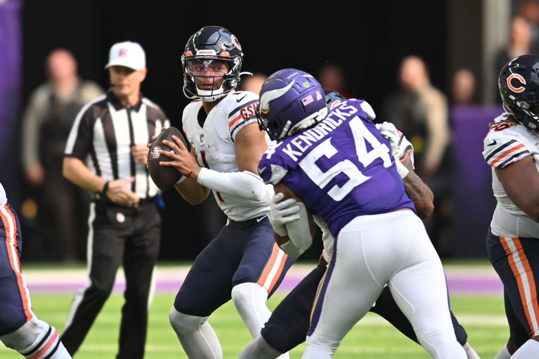 Bears waste Justin Fields' flicker of progress as Vikings strip