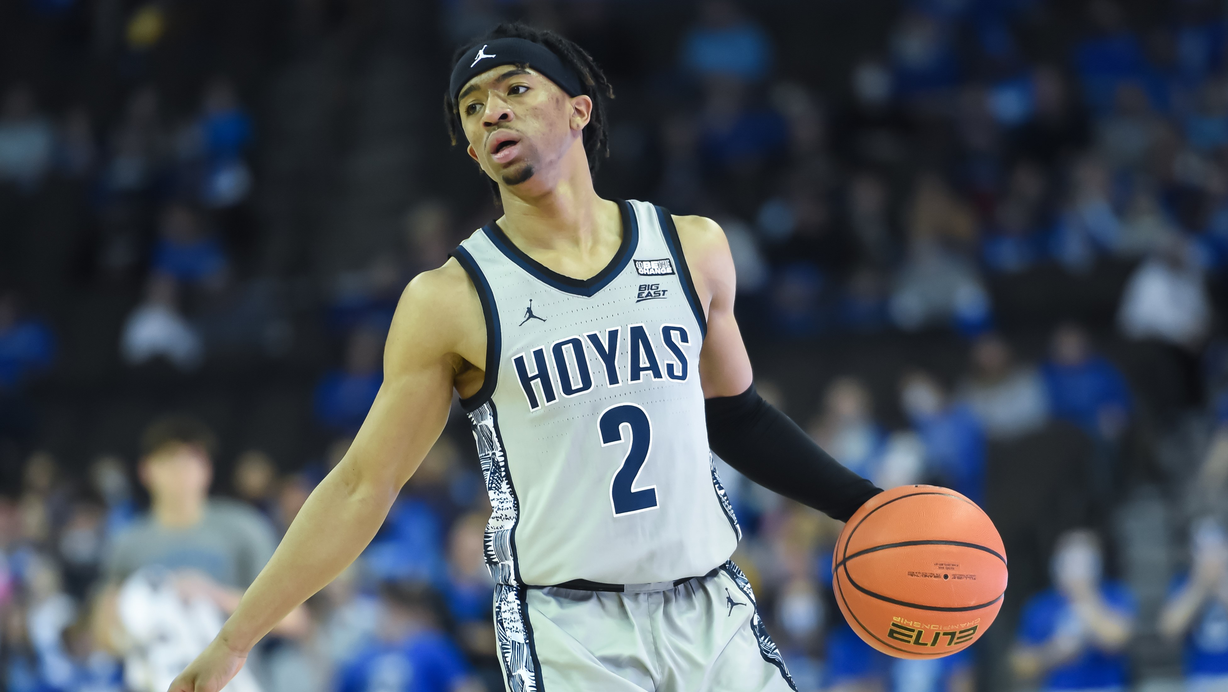 Virginia Basketball Officially Signs Georgetown Transfer Dante Harris