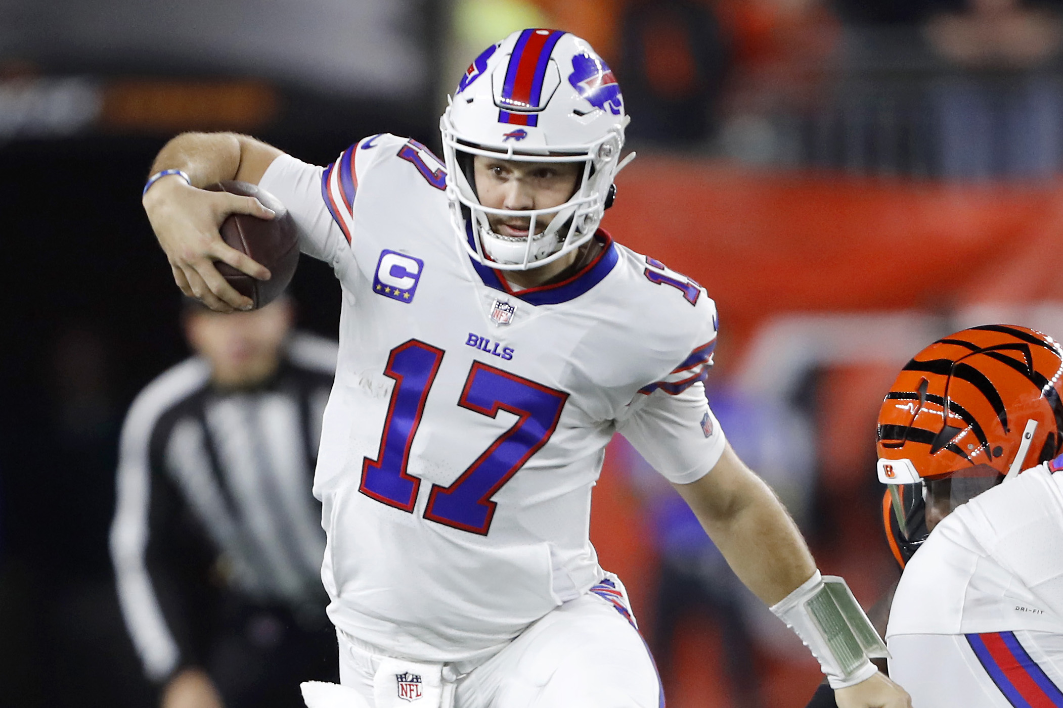 Bills-Patriots odds: Buffalo a slight favorite for NFL playoffs