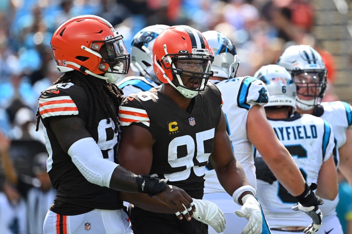 Cleveland Browns Players Reaction To Damar Hamlin News + Jadeveon Clowney  Returning In 2023? 