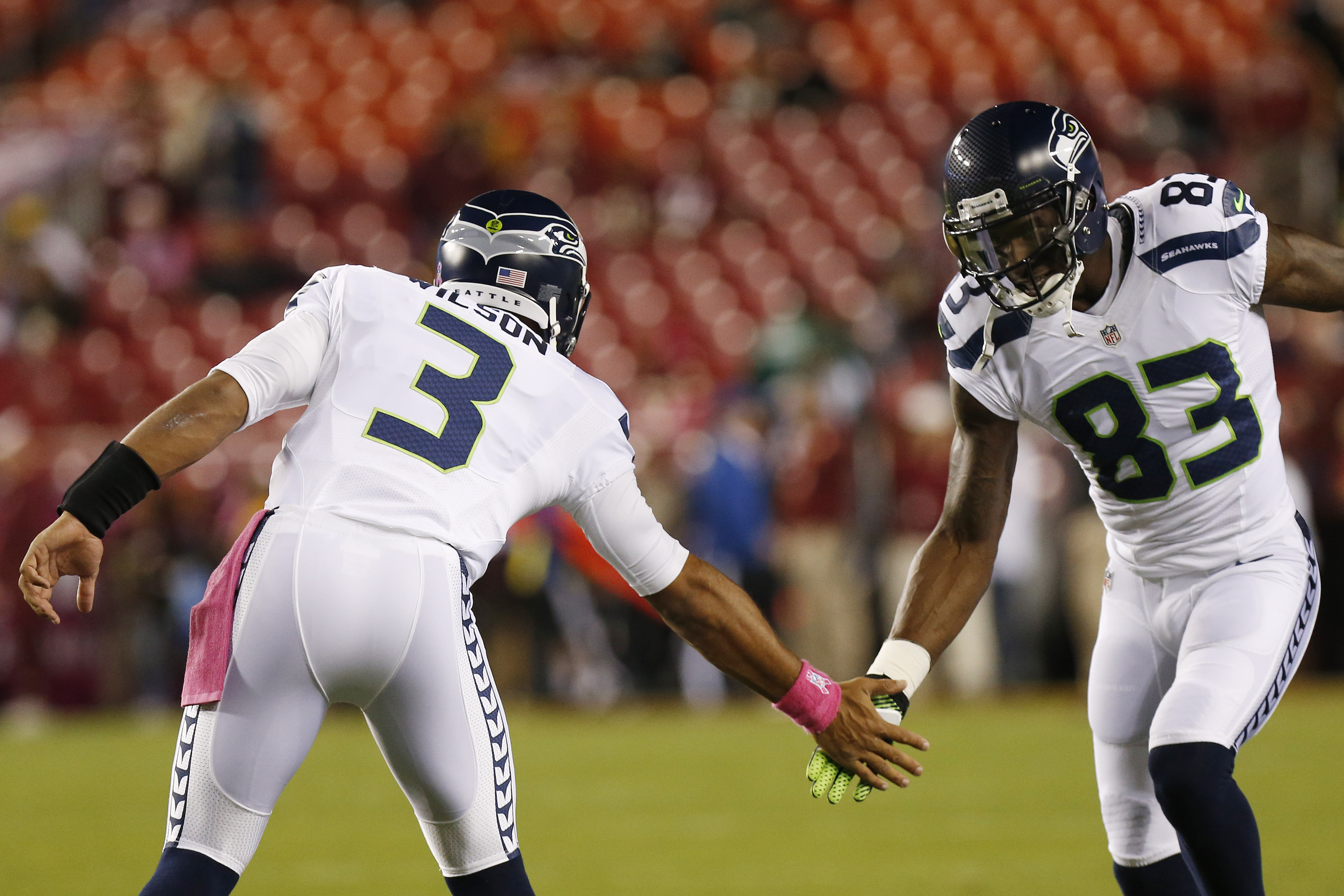 Seahawks' Ricardo Lockette carted off after huge hit on special teams 