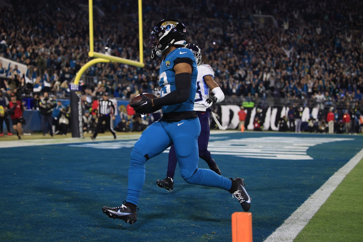 Josh Allen scores game-winning TD for Jags vs Titans: NFL News and  Highlights - A Sea Of Blue