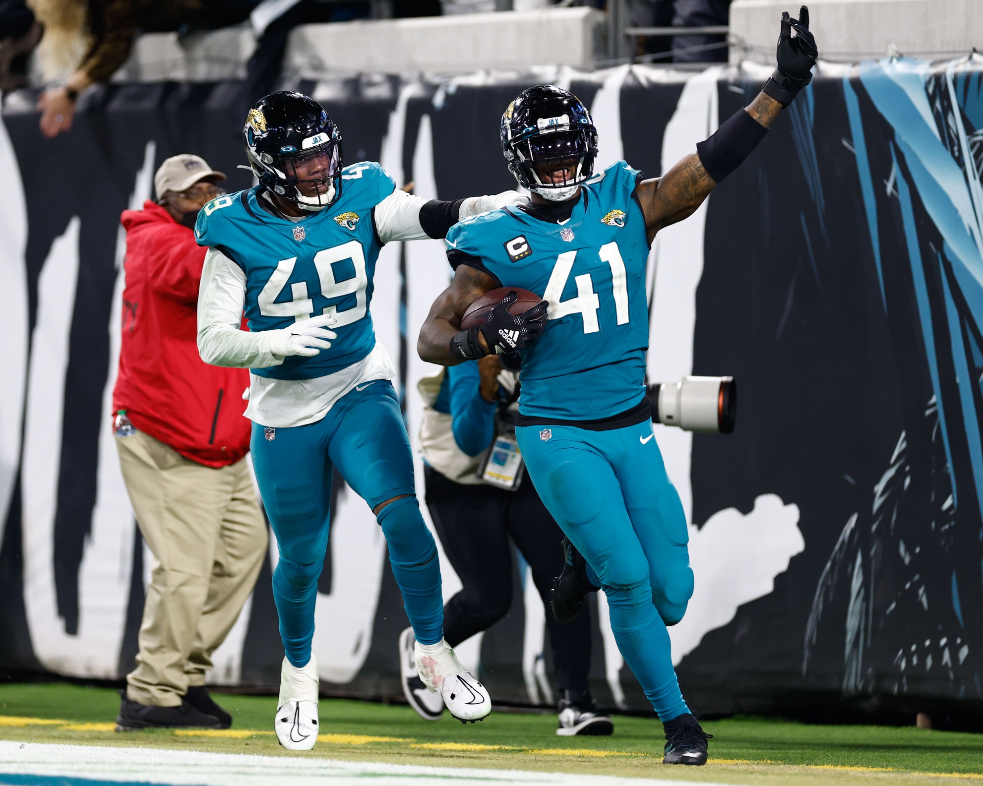 Jacksonville, Florida, USA. January 7, 2023: Jacksonville Jaguars wide  receiver JAMAL AGNEW (39) gets tackled after returning the ball during the  Jacksonville Jaguars vs Tennessee Titans NFL game at TIAA Bank Field