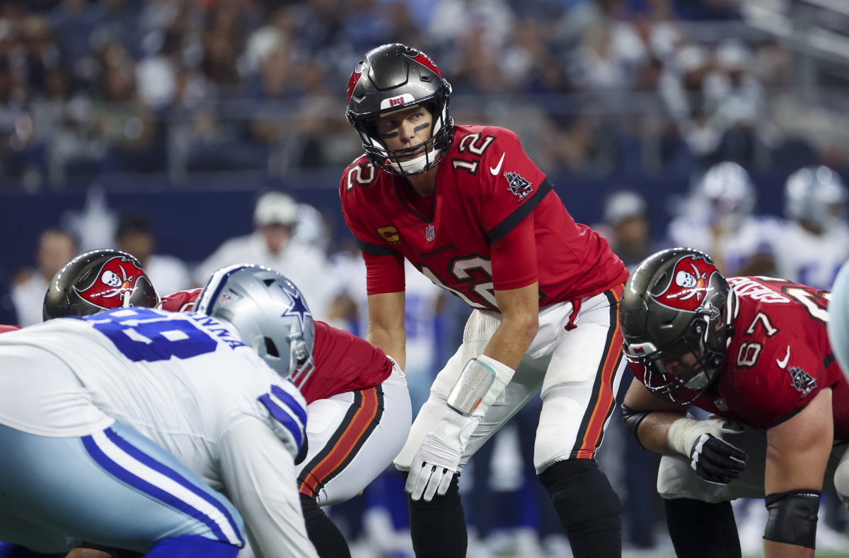 How to Watch the Dallas Cowboys vs. Tampa Bay Buccaneers - NFL Wild Card  Playoffs