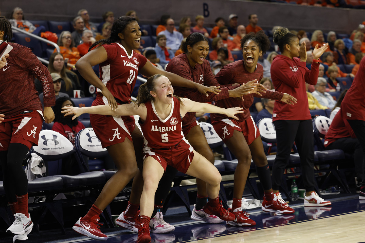 Alabama Womens Basketball Blows Out Auburn 88 57 Sports Illustrated