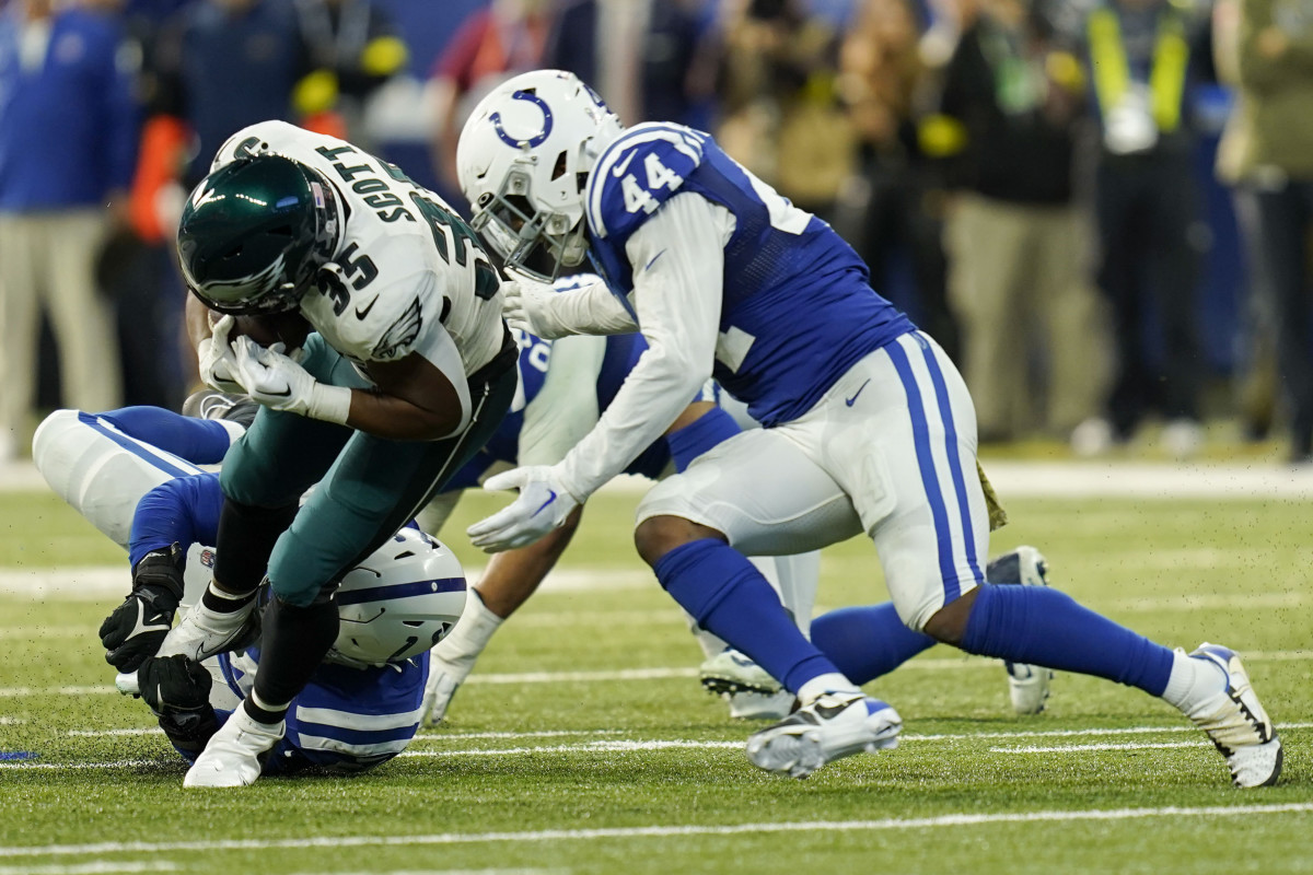 Nov 20, 2022; Indianapolis, Indiana, USA; Indianapolis Colts linebacker Zaire Franklin (44) works to bring down Philadelphia Eagles running back Boston Scott (35) on Sunday, Nov. 20, 2022, during a game against the Philadelphia Eagles at Lucas Oil Stadium in Indianapolis.