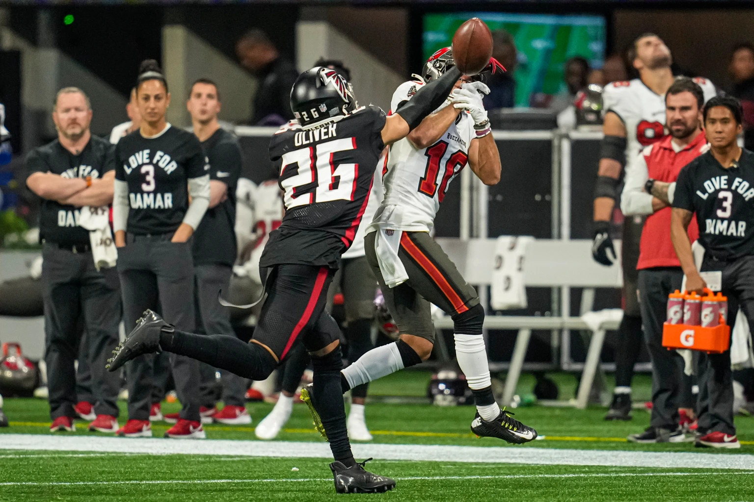 Brophy Prep product Isaiah Oliver drafted by Atlanta Falcons