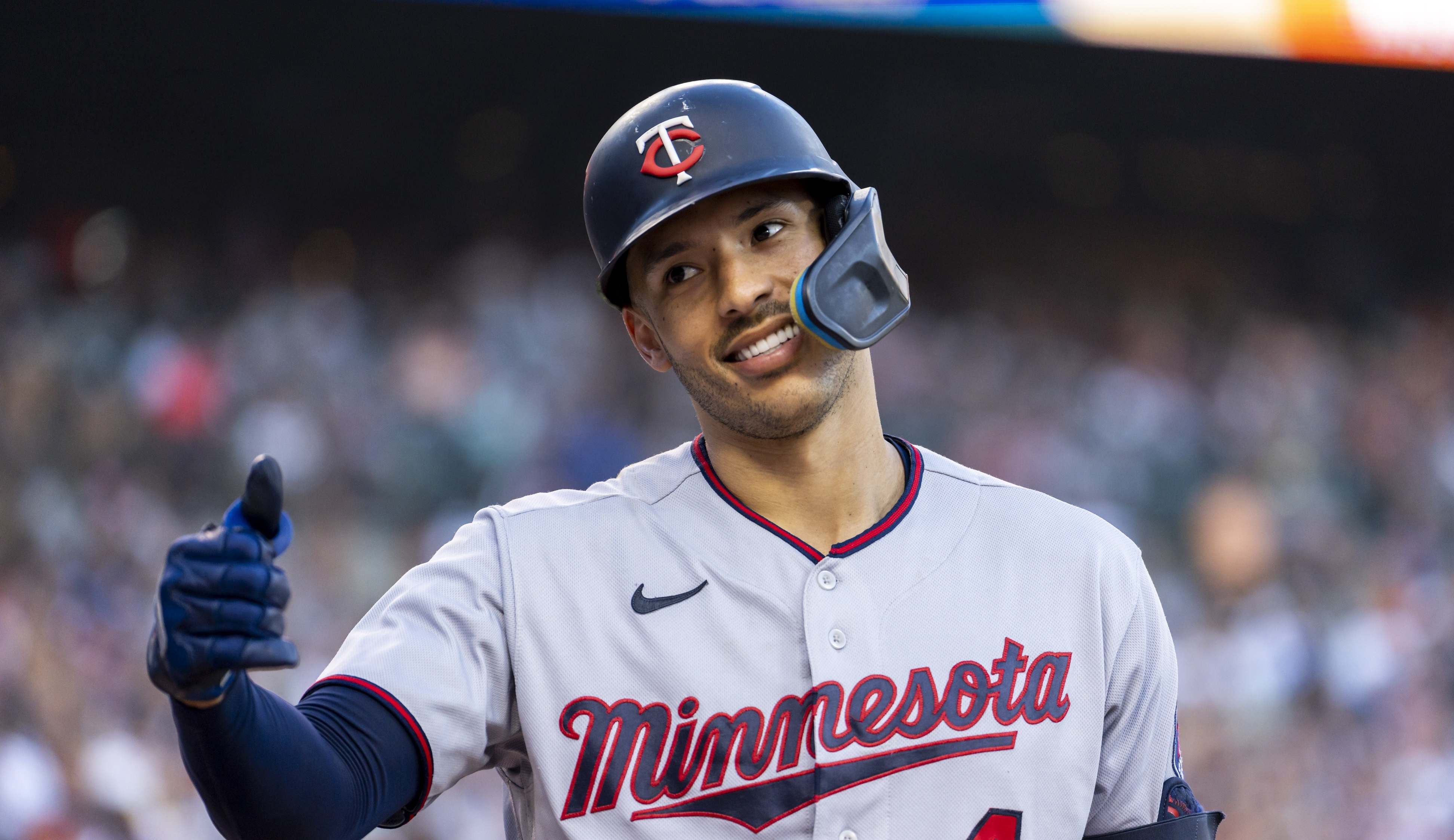Minnesota Twins' 2023 Projected Starting Lineup After ReSigning Carlos