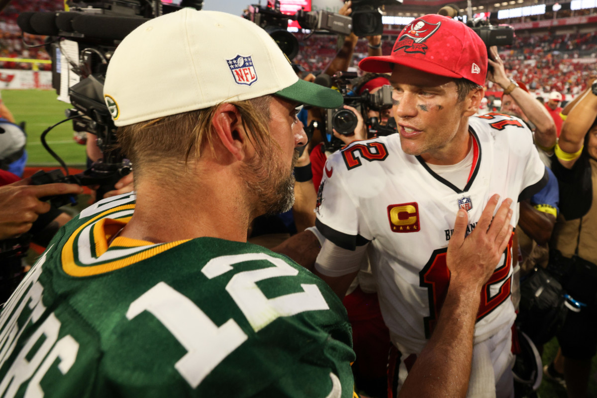 Tom Brady, Aaron Rodgers retirement odds continue to shorten