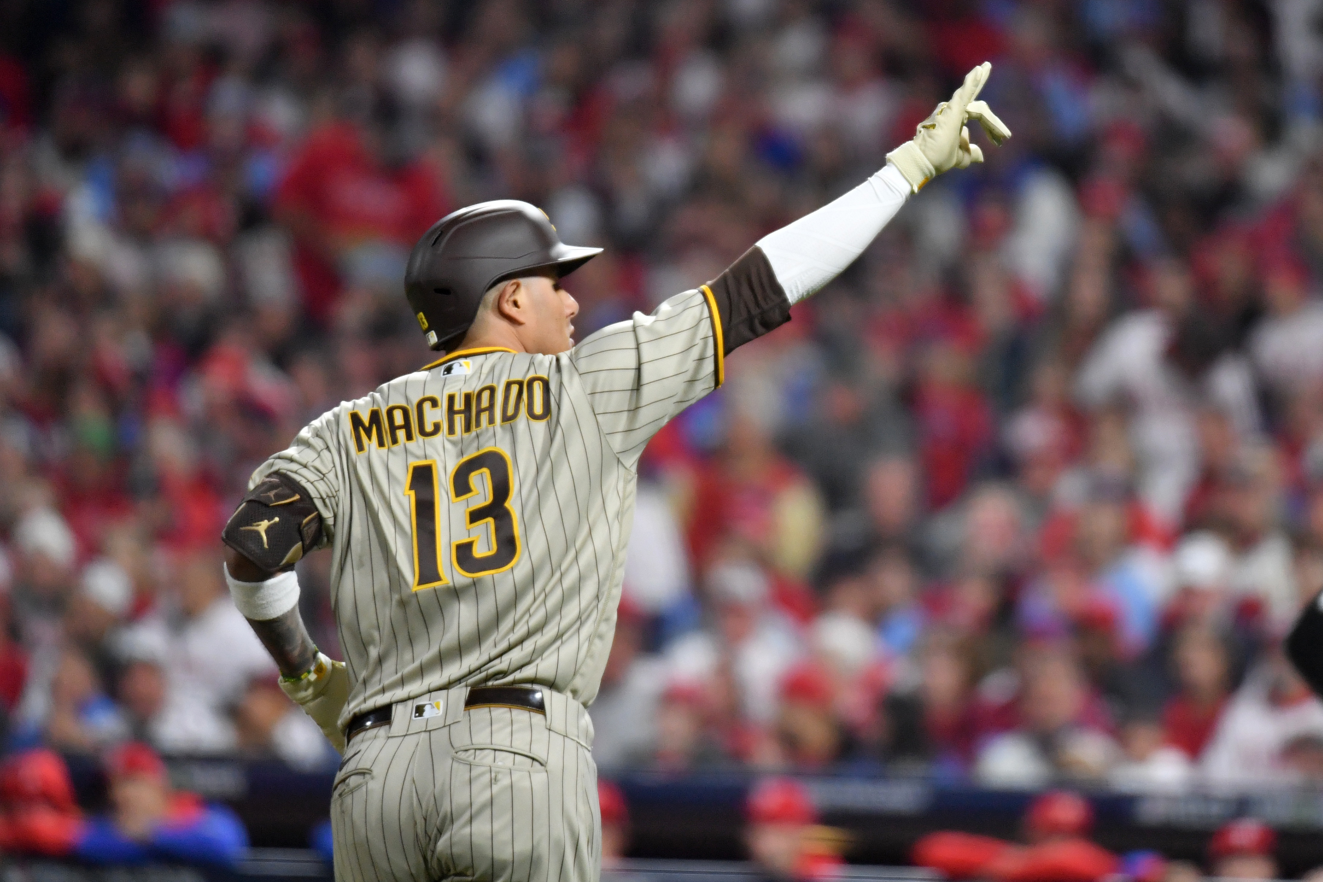 Padres' Machado plans to opt out of contract after 2023 season