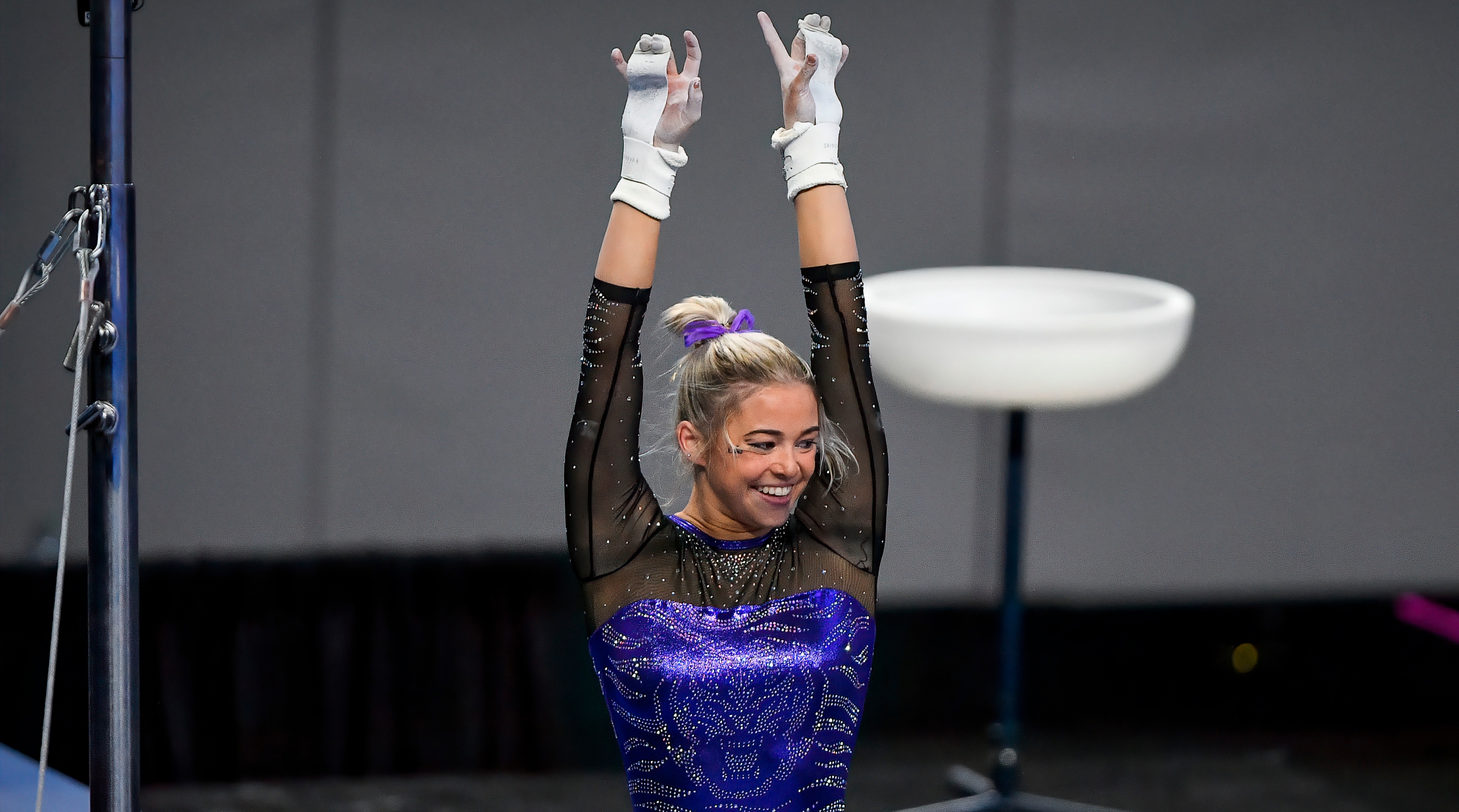 Olivia Dunne Fans Disrupt Lsu Gymnastics Opening Meet Program To