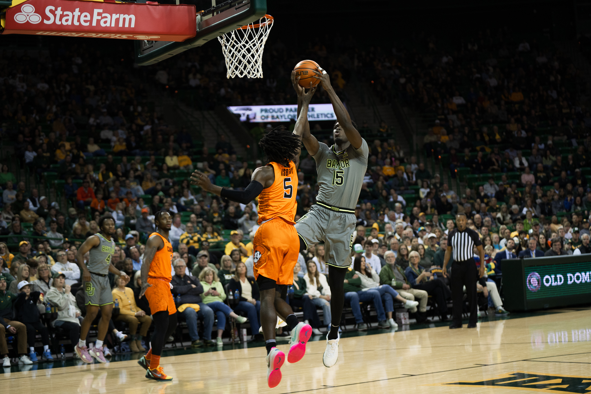 Baylor Basketball Dominates Oklahoma State in Lights Out Performance