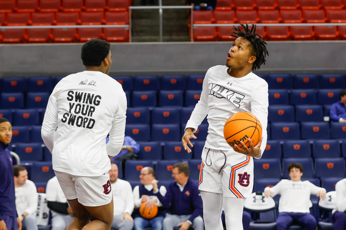 Wendell Green pregame before Auburn vs Mississippi State