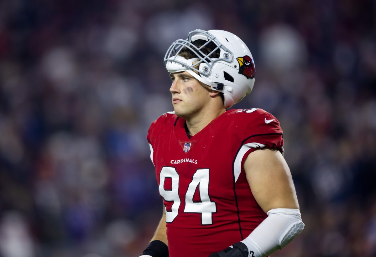 Arizona Cardinals defensive end Zach Allen (94) against the New England Patriots at State Farm Stadium.