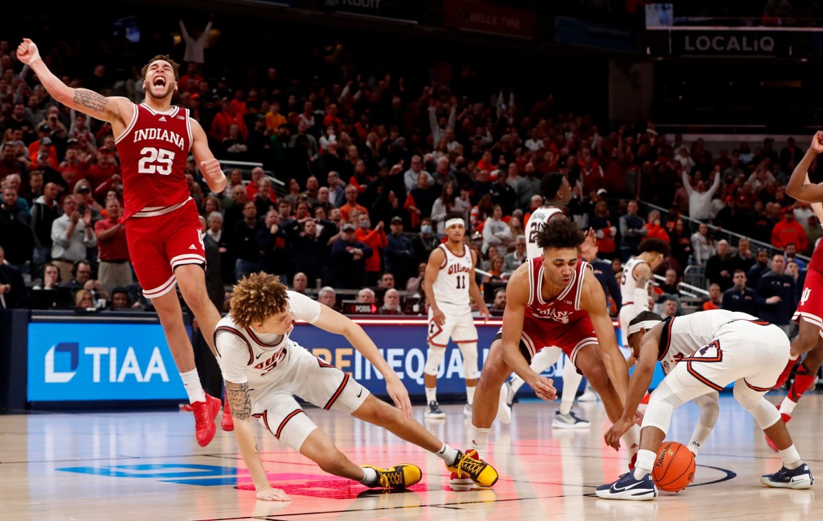 Indiana Hoosiers forward Race Thompson (25) celebrates as the clock runs out during the men s Big Ten tournament game against the Illinois Fighting Illini, Friday, March 11, 2022, at Gainbridge Fieldhouse in Indianapolis.