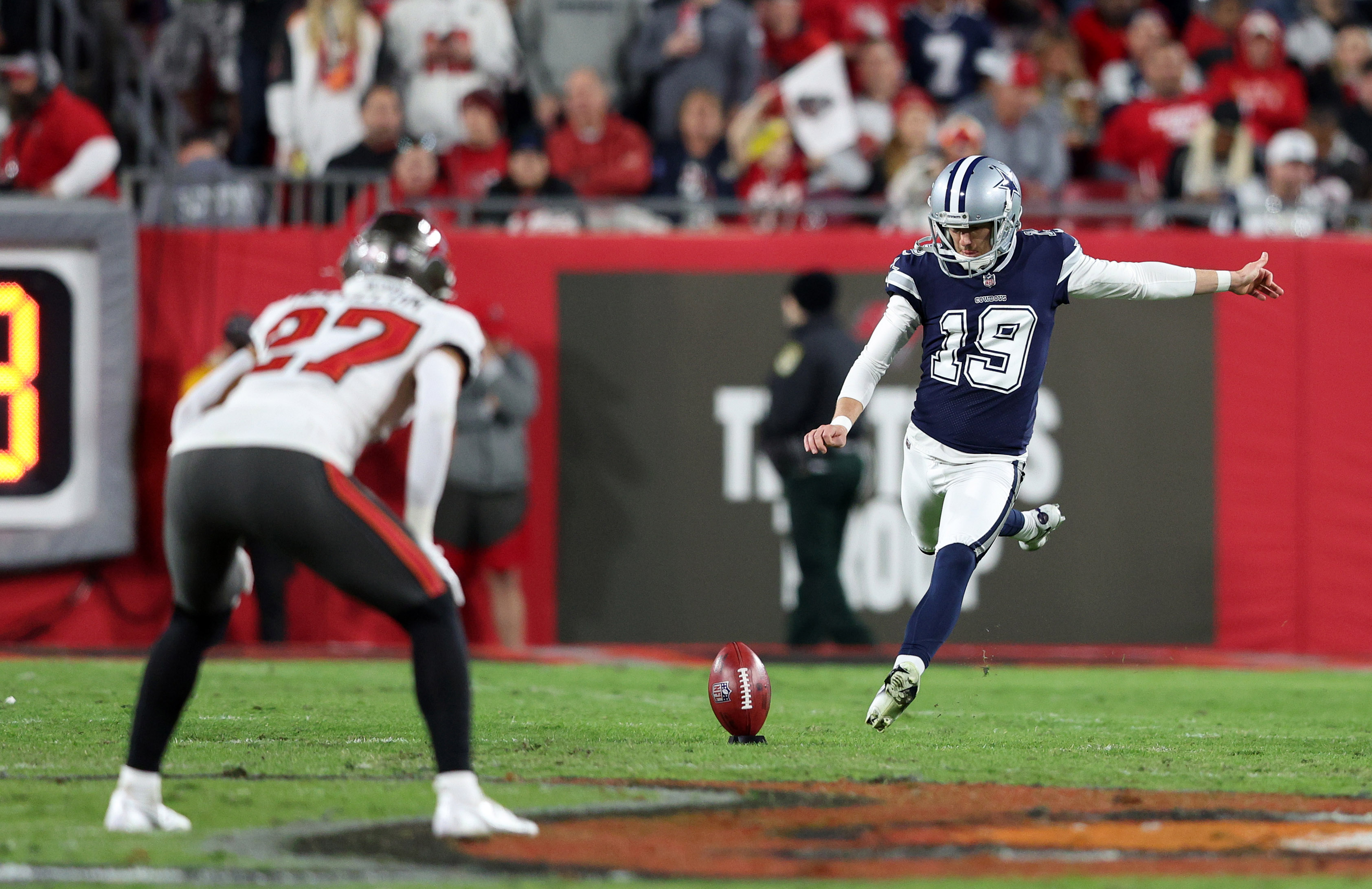 Denver Broncos place kicker Brett Maher (16) against the Los