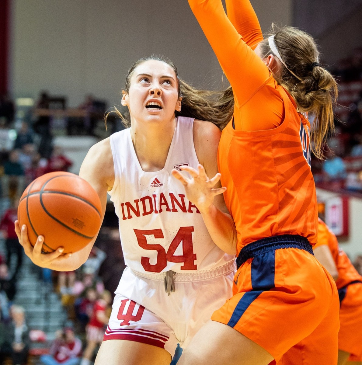 Indiana Women's Basketball Hosts Last Nonconference Game Versus Southern  Illinois - Sports Illustrated Indiana Hoosiers News, Analysis and More