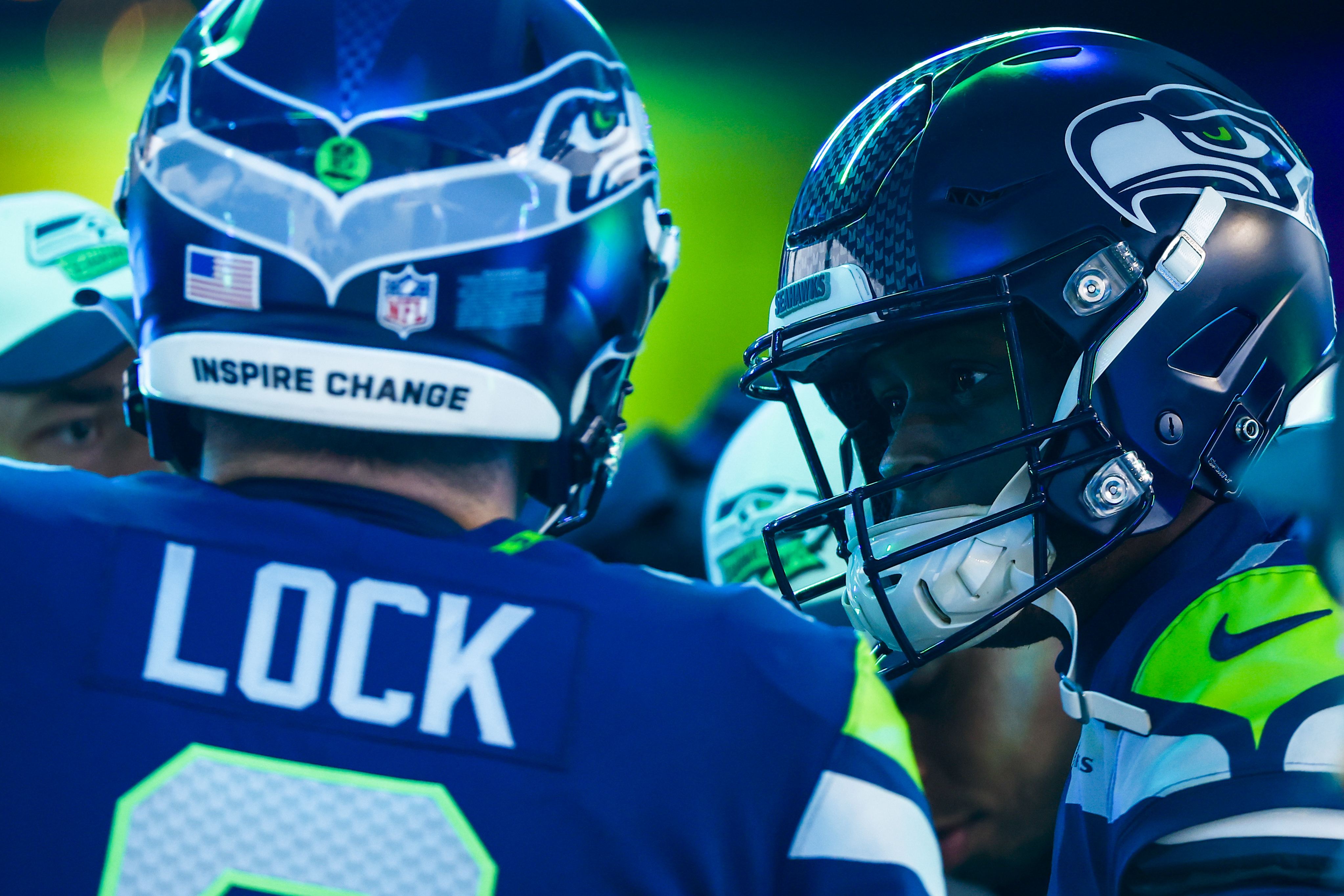 Seahawks name Geno Smith starting QB after Drew Lock's trio of INTs made  decision for them