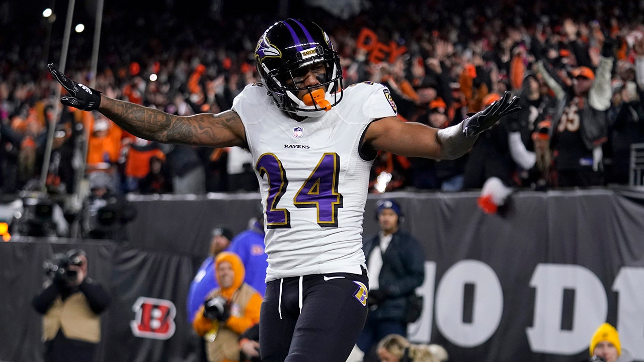 Marcus Peters Earning 'Ravens Purple Heart Award' - Sports Illustrated Baltimore  Ravens News, Analysis and More