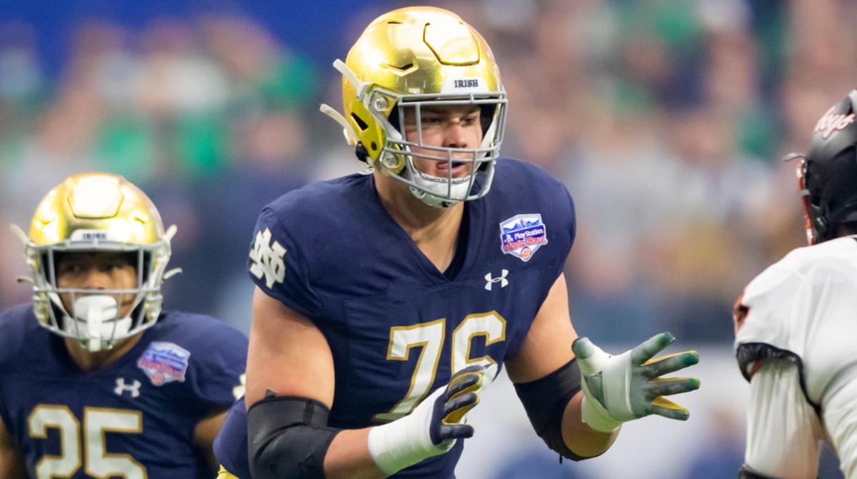 Notre Dame Ol Joe Alt Is Named As The Best Offensive Tackle In College 