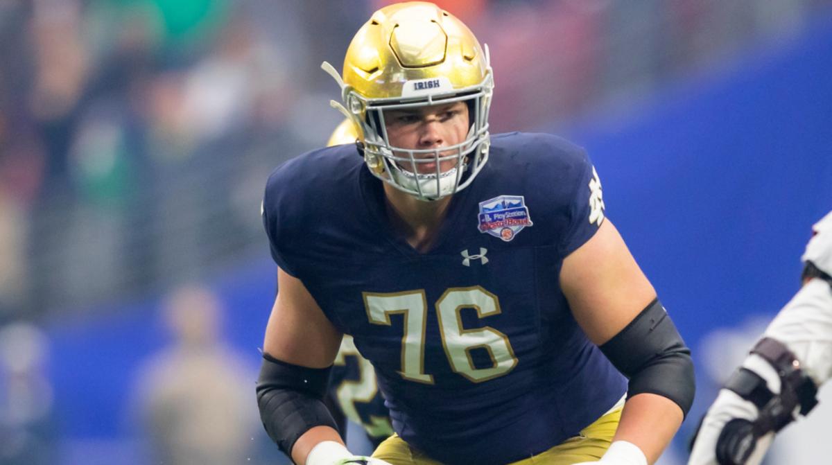 Notre Dame Tackle Joe Alt Is A Popular Name In Early 2024 Mock Drafts